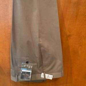 New w/tags men’s Brooks Brothers 35R khaki slacks